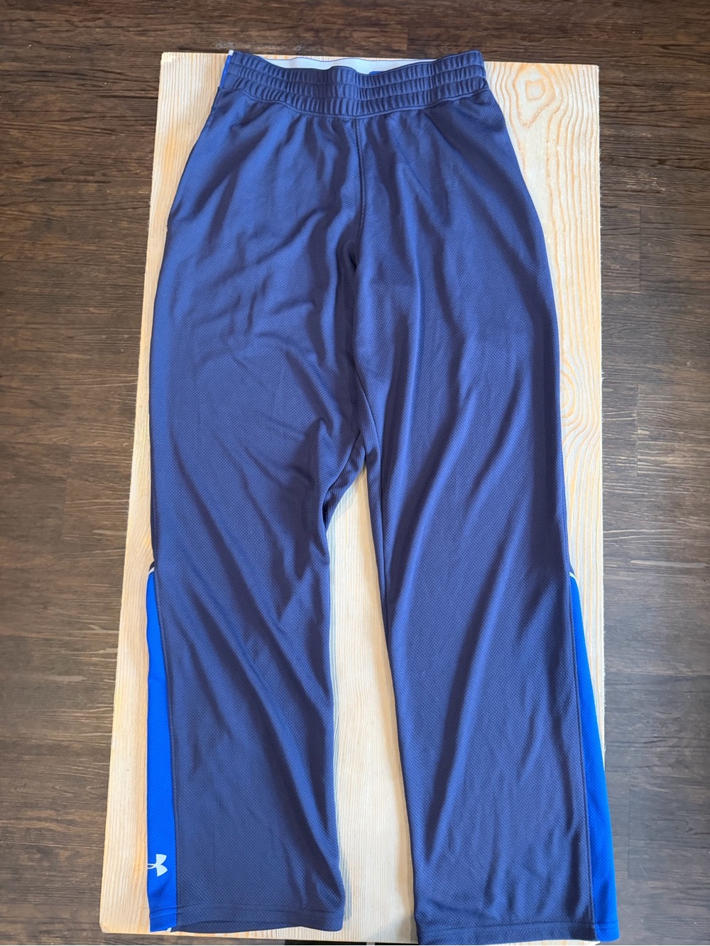Under Armour Men’s' Blue Athletic Pants with contrasting Royal Blue Design